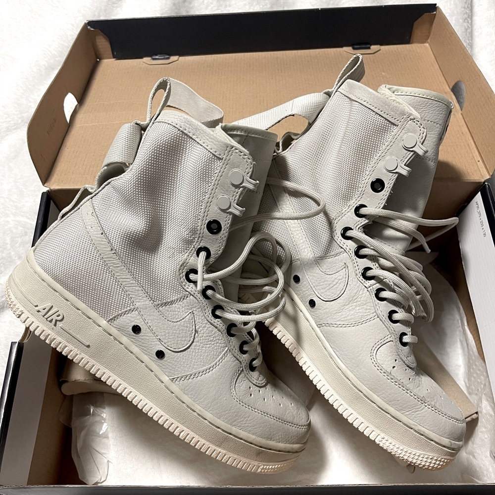 WMNS SF AF-1
URBAN UTILITY